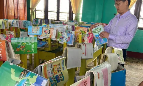 Hơn 26.000 học sinh Thừa Thiên Huế thiệt hại sách vở, thiết bị học tập sau cơn lũ
